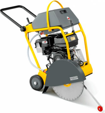 Резчик швов Wacker Neuson MFS-1350CE в прокат в Челябинске. У нас лучшая цена за сутки! Возможность взять в аренду с выгодной скидкой до 40% при экспресс доставке 24/7. И помните, ночью стоимость еще дешевле на 30%! #арендапрокат #виброплита #выгодно